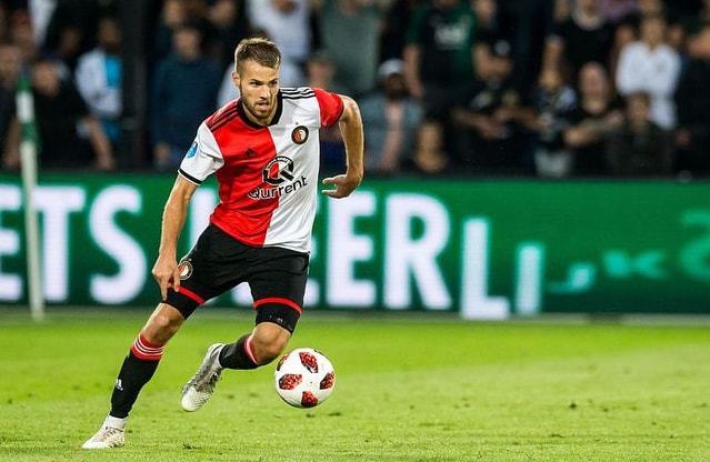 位热爱足球 位热爱足球